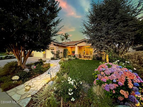 678 Via Carro, Newbury Park, CA, 91320-6754 | Card Image