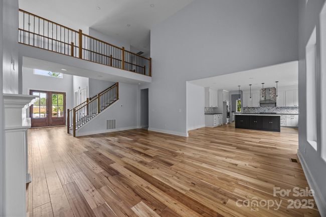 Great Room & Foyer | Image 17