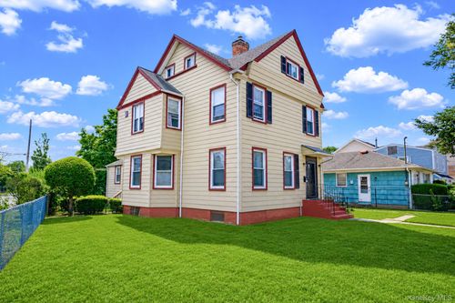 12-52 Bay Park Place, New York, NY, 11691 | Card Image
