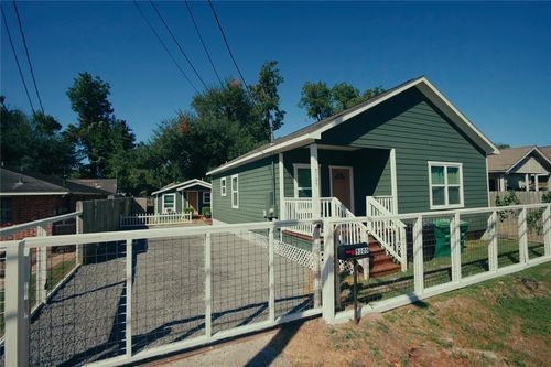 5105 Chapman St, Houston, TX, 77009-2207 | Card Image