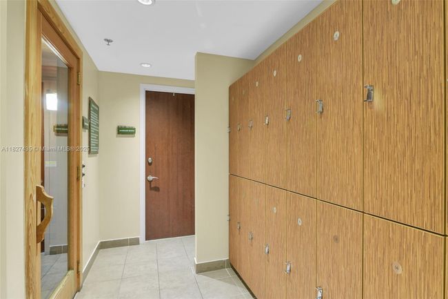 APT-1903S - 2681 N Flamingo Rd, Condo with 2 bedrooms, 2 bathrooms and null parking in Sunrise FL | Image 46