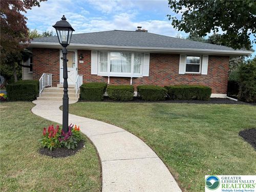 1313 Hemlock Dr, Whitehall, PA, 18052-4405 | Card Image