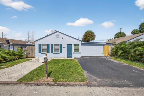 146 W 18th St, Riviera Beach, FL, 33404-6142 | Card Image