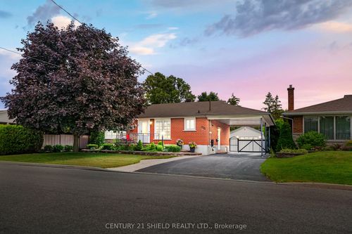 425 Lynwood Dr, Cornwall, ON, K6H5H2 | Card Image