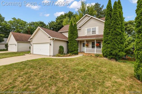 765 1st St, Fenton, MI, 48430-4103 | Card Image