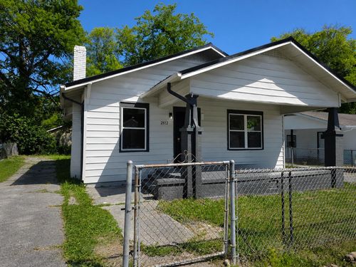 2512 Taylor St, CHATTANOOGA, TN, 37406-2556 | Card Image