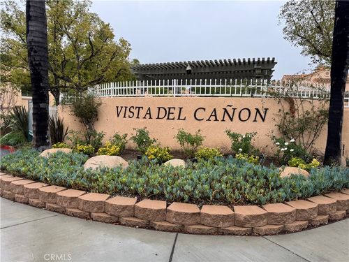 c-18716 Via Canon, Newhall, CA, 91321-4606 | Card Image