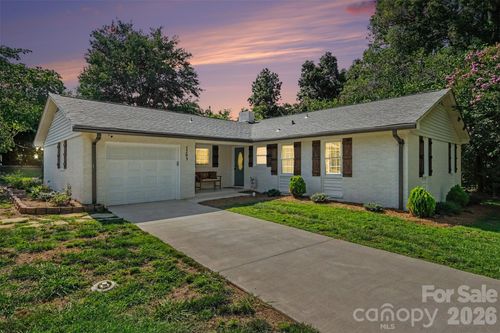 1203 Flintshire Dr, Albemarle, NC, 28001-3564 | Card Image