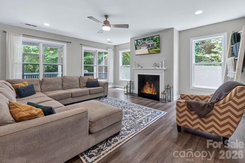 172 Butler Dr, Mooresville, NC, 28115-0056 | Card Image