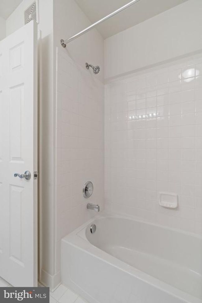 201 - 13945 Hollow Wind Way, Townhouse with 4 bedrooms, 3 bathrooms and null parking in WOODBRIDGE VA | Image 30