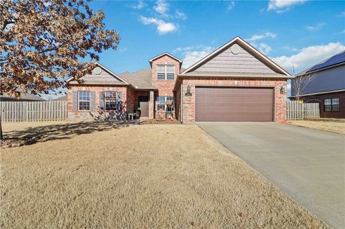 202 Sussex Ave, Lowell, AR, 72745-8895 | Card Image