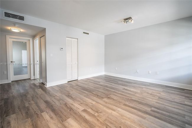 APT-8 - 331 85 Th St, Condo with 1 bedrooms, 1 bathrooms and null parking in Miami Beach FL | Image 5