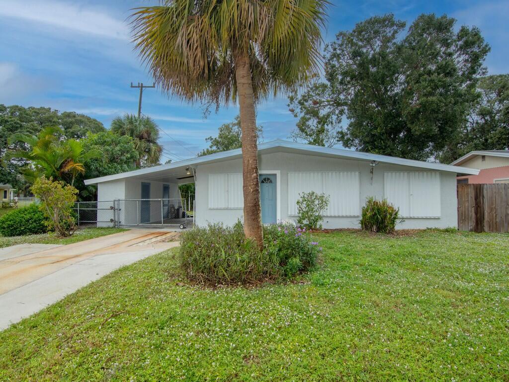 10th St, Fort Pierce, FL 34950