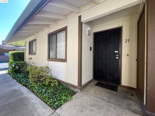 2400 Sunny Ln, Antioch, CA, 94509-3147 | Card Image