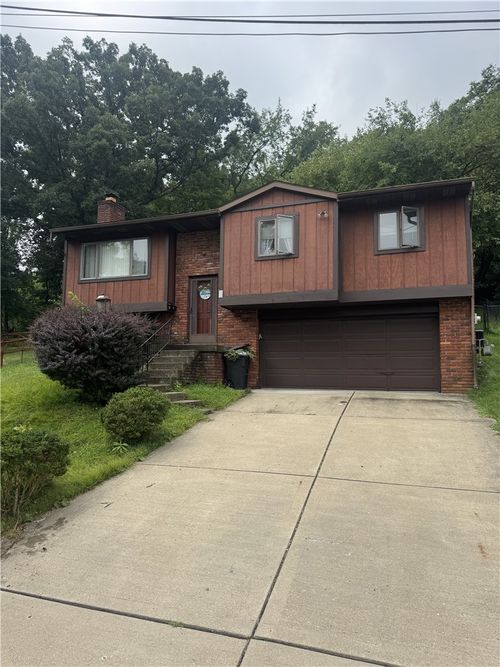1 Fawcett Cir, Coraopolis, PA, 15108-1896 | Card Image