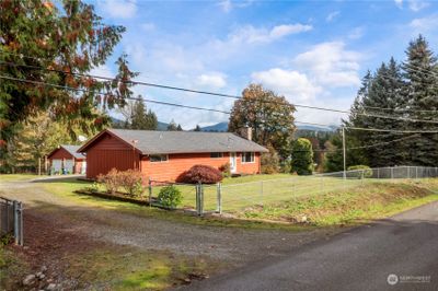 19234 Se 170th Street, House other with 4 bedrooms, 1 bathrooms and 2 parking in Renton WA | Image 2