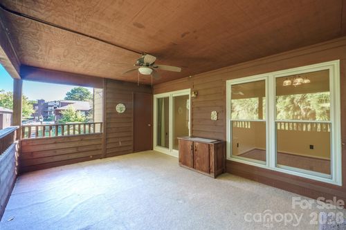 8015 Cedar Glen Dr, Charlotte, NC, 28212-0201 | Card Image