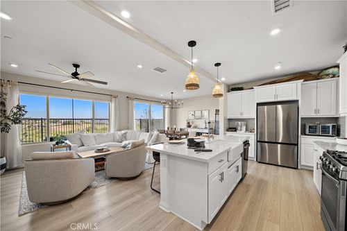 1758 Valley Oak Way, Oceanside, CA, 92056-6427 | Card Image