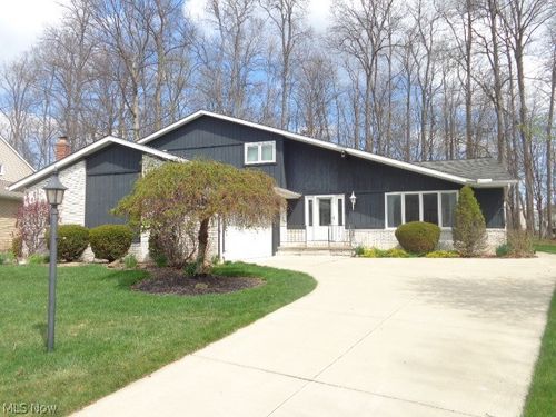 15852 Inglewood Court, Strongsville, OH, 44136 | Card Image