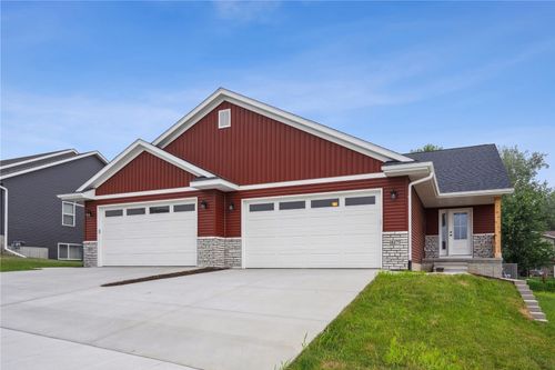 817 Prairie View Dr, West Branch, IA, 52358-8808 | Card Image