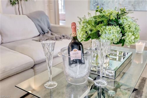 5138 Kristin Ct, NAPLES, FL, 34105-2113 | Card Image