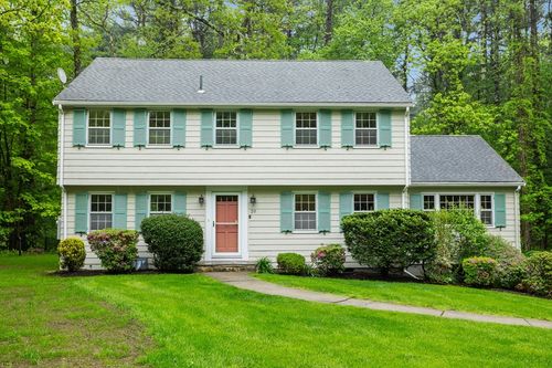 30 Juniper Cir, Concord, MA, 01742-4618 | Card Image