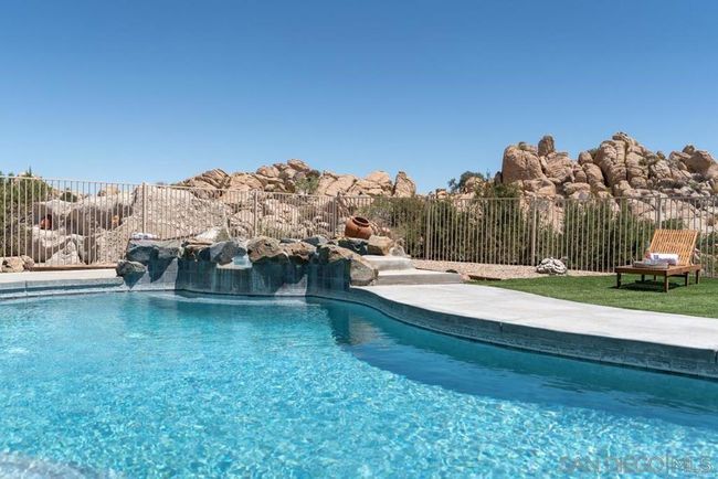 57388 Manzanita Dr, House other with 3 bedrooms, 3 bathrooms and 11 parking in Yucca Valley CA | Image 47