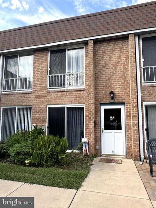 512 Germantown Ct, WARMINSTER, PA, 18974-2095 | Card Image