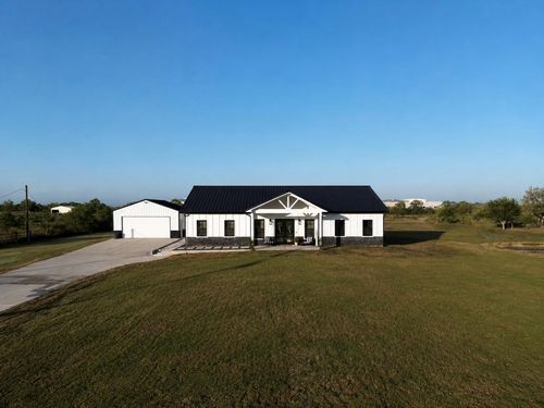 2015 Settlers Court Dr, Sealy, TX, 77474-2047 | Card Image