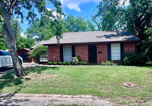 1206 Earl St, Commerce, TX, 75428-2429 | Card Image