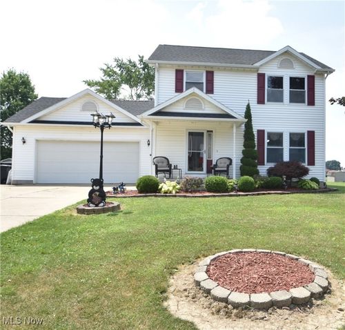307 Crimson Cir, Campbell, OH, 44405-1279 | Card Image