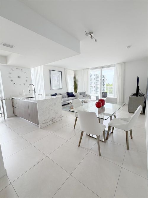 415-401 Birch Rd, Fort Lauderdale, FL, 33304-4254 | Card Image