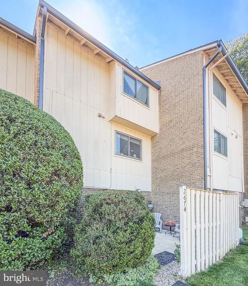 53-2674 Glengyle Dr, VIENNA, VA, 22181-5529 | Card Image