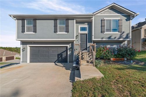 800 Sw Hilltop Ct, Grain Valley, MO, 64029-7836 | Card Image