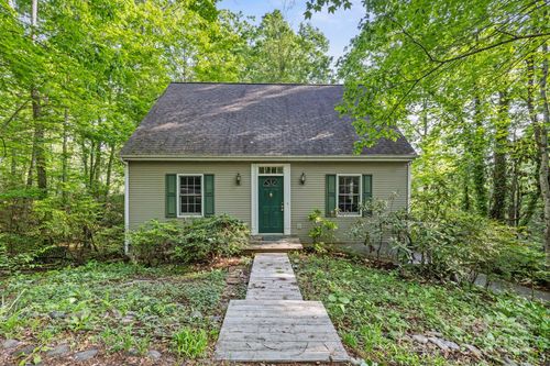 124 Hilltop Rd, Black Mountain, NC, 28711-2620 | Card Image
