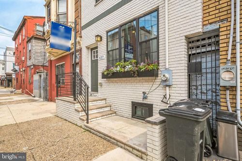 437 Tasker St, PHILADELPHIA, PA, 19148-1330 | Card Image