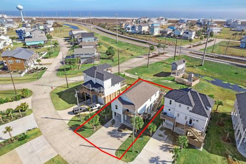 25215 Sausalito Dr, Galveston, TX, 77554-6911 | Card Image