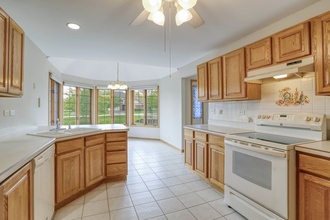 13860 Steeples Rd, Townhouse with 3 bedrooms, 3 bathrooms and 4 parking in Lemont IL | Image 17