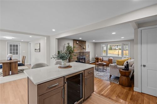 45 Valley View Dr, Cumberland, RI, 02864-2037 | Card Image