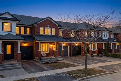 514 Thelma Street, Burlington, ON, L7L6W8 | Card Image