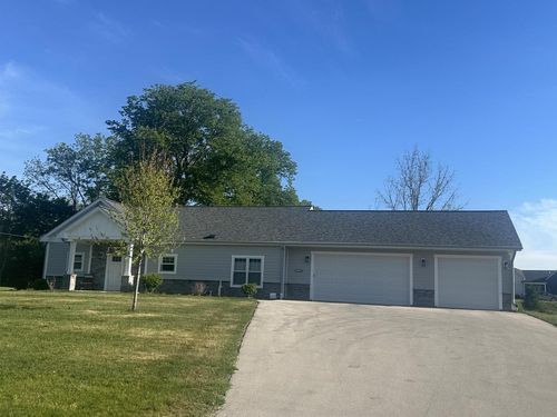 11980 W Edgerton Avenue, Hales Corners, WI, 53130 | Card Image