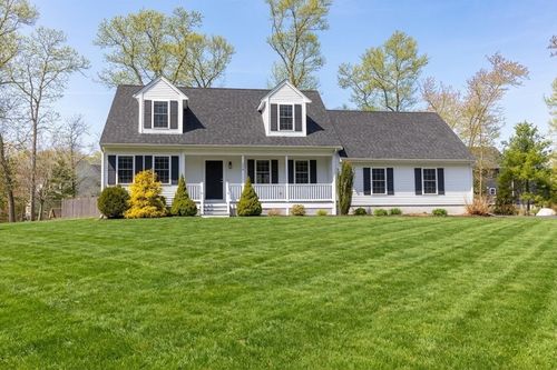 214 Steere St, Attleboro, MA, 02703 | Card Image