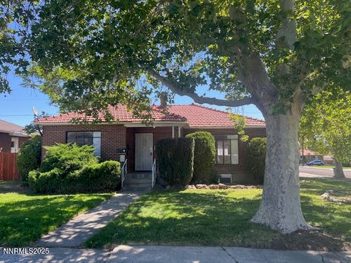 680 Edelweiss St, Reno, NV, 89502-2058 | Card Image