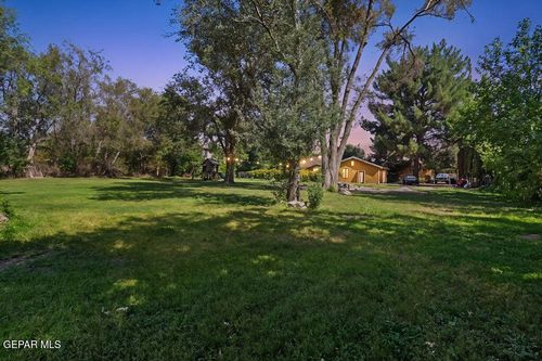 810 Fairway Cir, El Paso, TX, 79922-2135 | Card Image