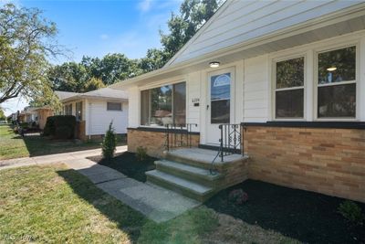 6204 Alexandria Drive, House other with 3 bedrooms, 1 bathrooms and null parking in Parma Heights OH | Image 2