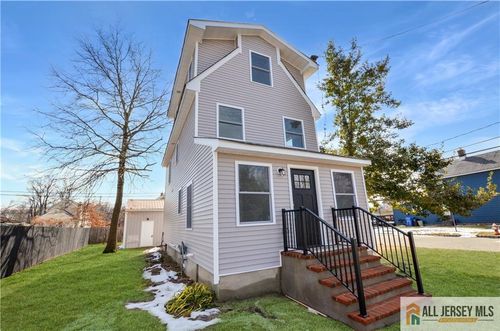 24 John St, Helmetta, NJ, 08828-1001 | Card Image