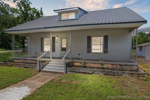 122 S 3rd Street, Yale, OK, 74085 | Card Image