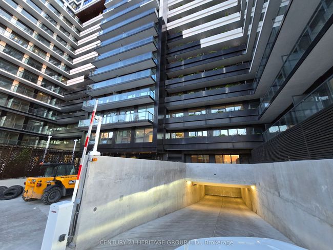 LPH29 - 1100 Sheppard Ave W, Condo with 2 bedrooms, 2 bathrooms and null parking in North York ON | Image 4