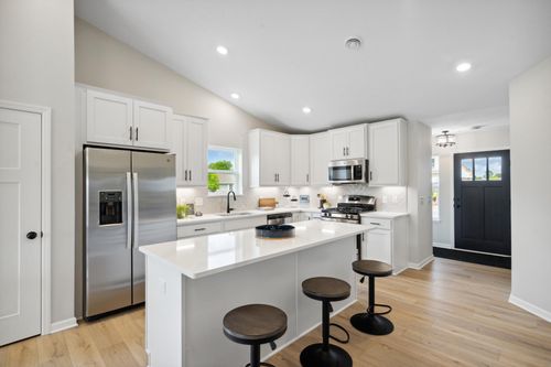 15600 Goodview Trl N, Hugo, MN, 55038-5528 | Card Image