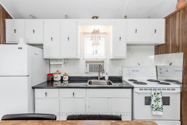 1981 Tiny Beaches Rd N, House other with 3 bedrooms, 1 bathrooms and 2 parking in Tiny ON | Image 12